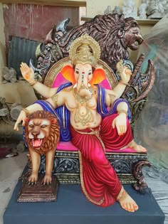 हस्तनिर्मित गणेश मिट्टी मूर्ति